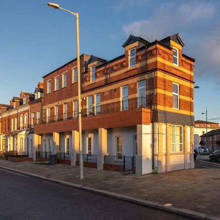Contemporary 2 Bed Apartment -Belfast East Village エクステリア 写真