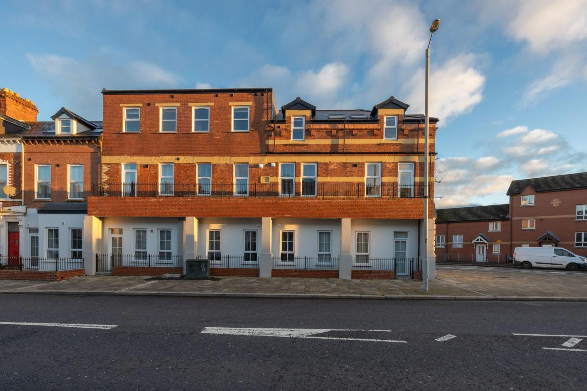 Contemporary 2 Bed Apartment -Belfast East Village エクステリア 写真