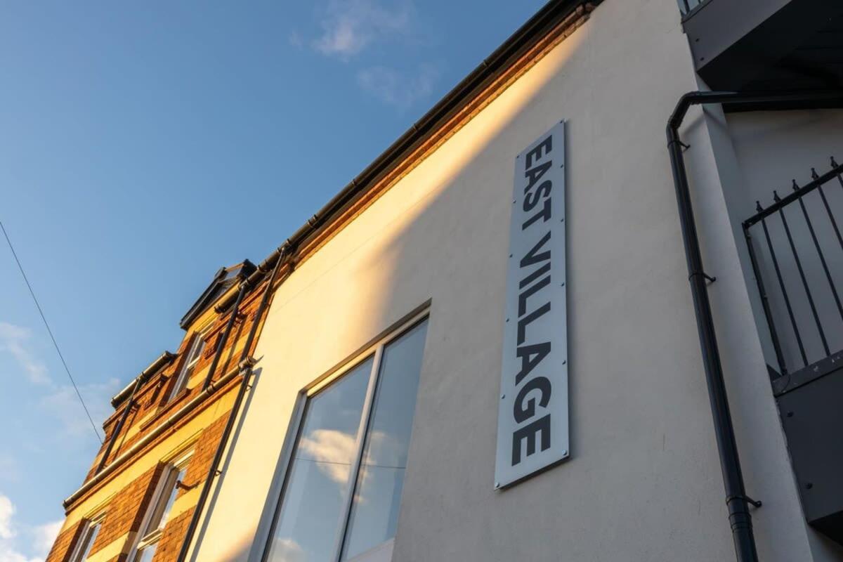 Contemporary 2 Bed Apartment -Belfast East Village エクステリア 写真