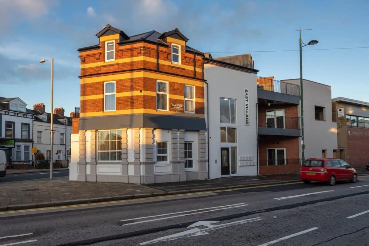 Contemporary 2 Bed Apartment -Belfast East Village エクステリア 写真